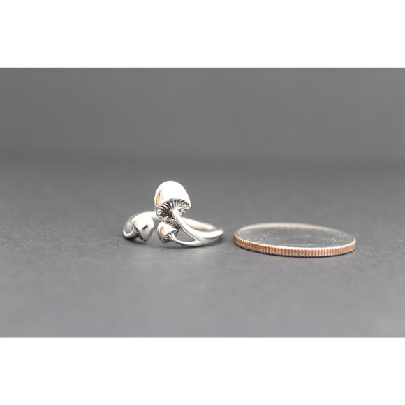 Sterling Silver Adjustable Mushroom Ring. Silver Adjustable 3 Mushroom Ring - Picture 5 of 7